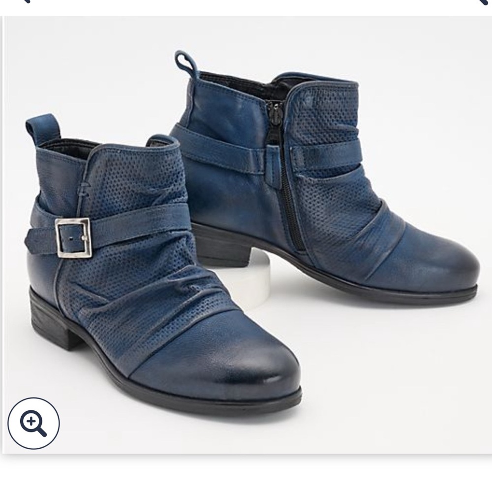 Miz Mooz Suzy Brand New Leather Ankle Boots with Buckle Boots Size 8
Sapphire